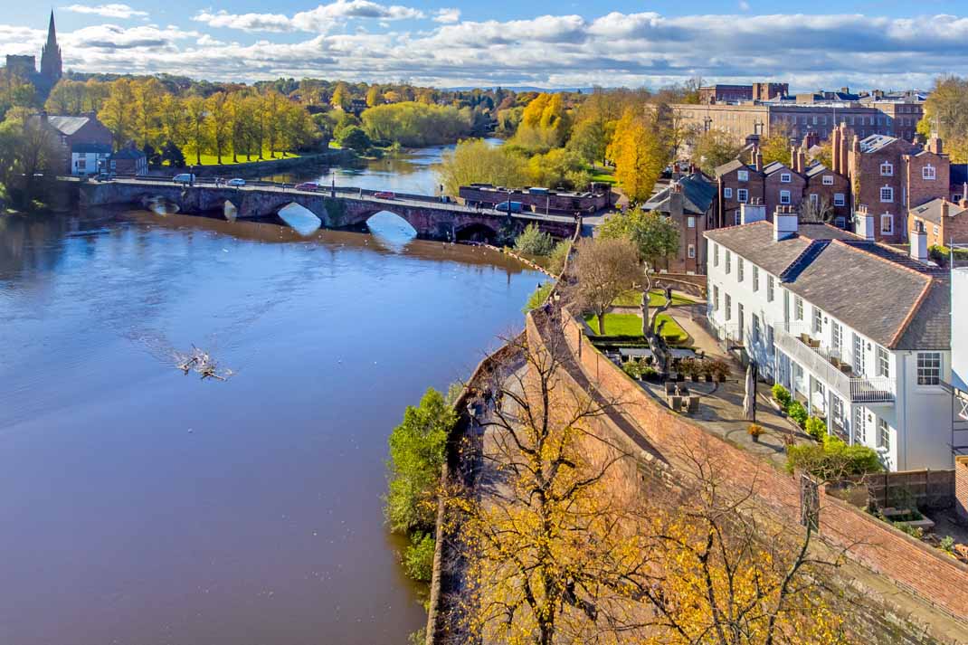 Large Luxury Houses To Rent in Cheshire For 80th Birthday Parties