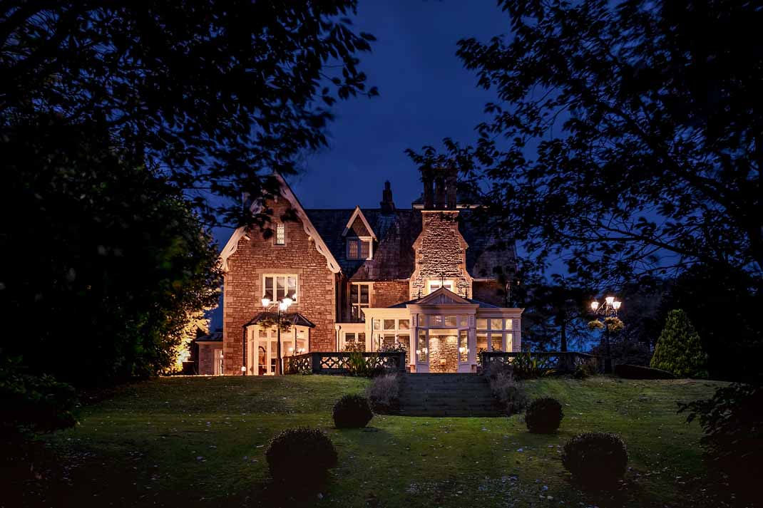 Large Luxury Houses To Rent In Staffordshire For 70th Birthday Parties