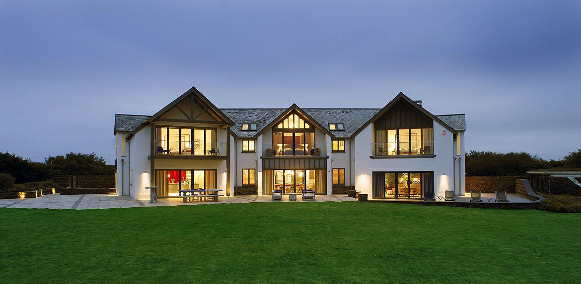 Large Luxury Houses To Rent with a Games Room For 40th Birthday Celebrations