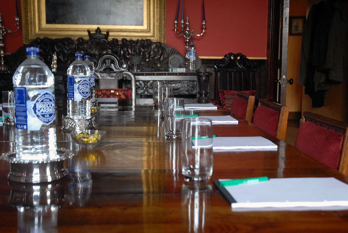 Large Houses to Rent for Business Conferences and Events