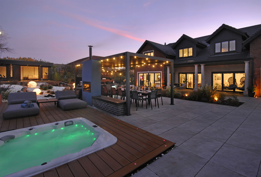 A luxury spa house to rent in Somerset with an indoor swimming pool and spa