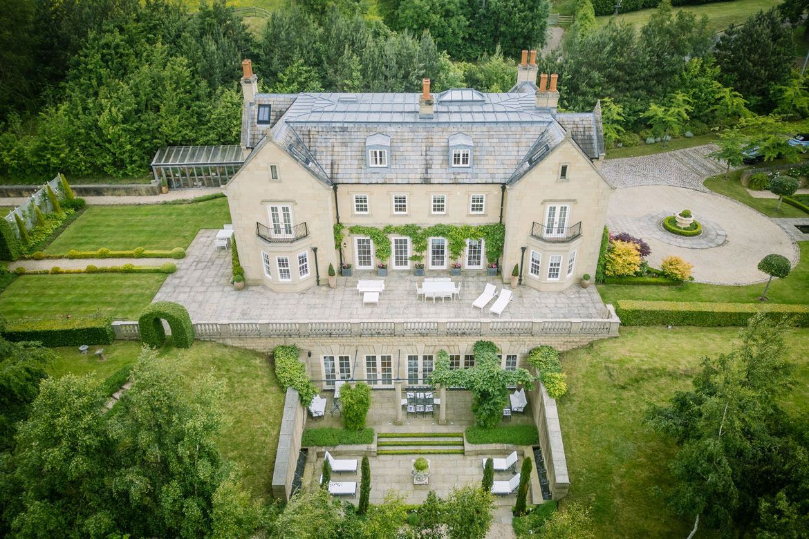 Large Luxury Houses To Rent with a Cinema Room For Christmas Celebrations