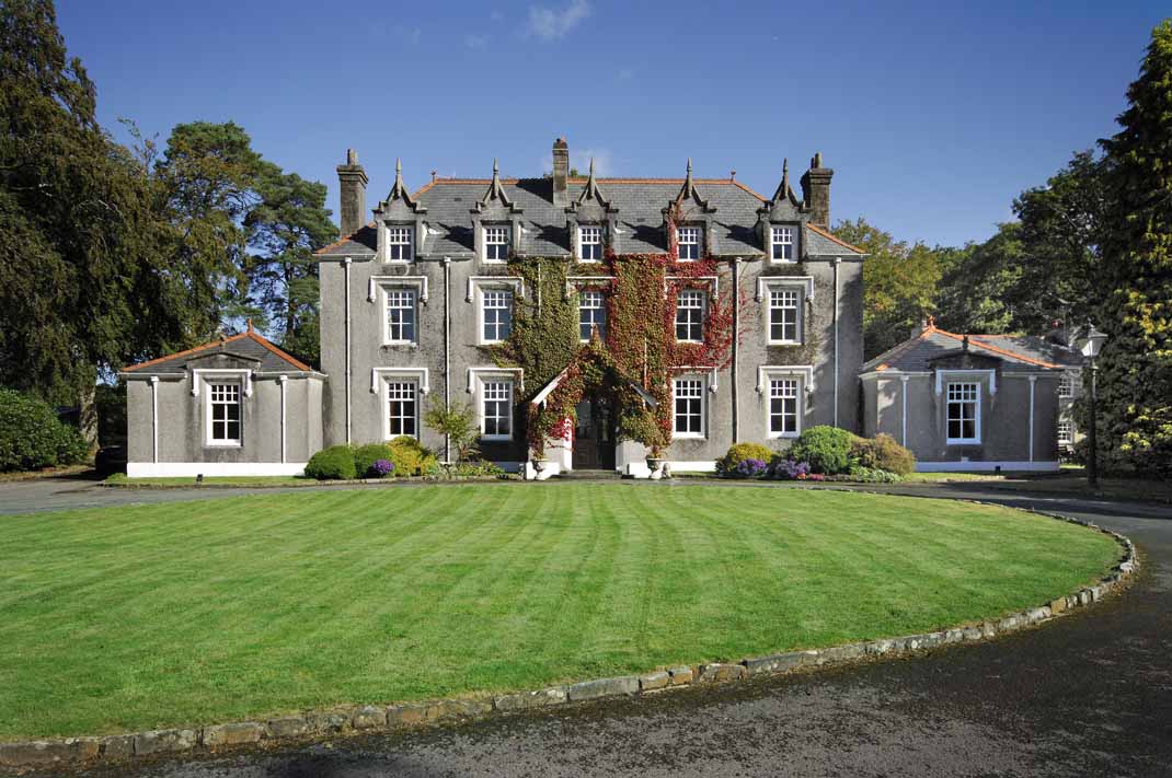 Large Luxury Houses To Rent In Wales For 70th Birthday Parties