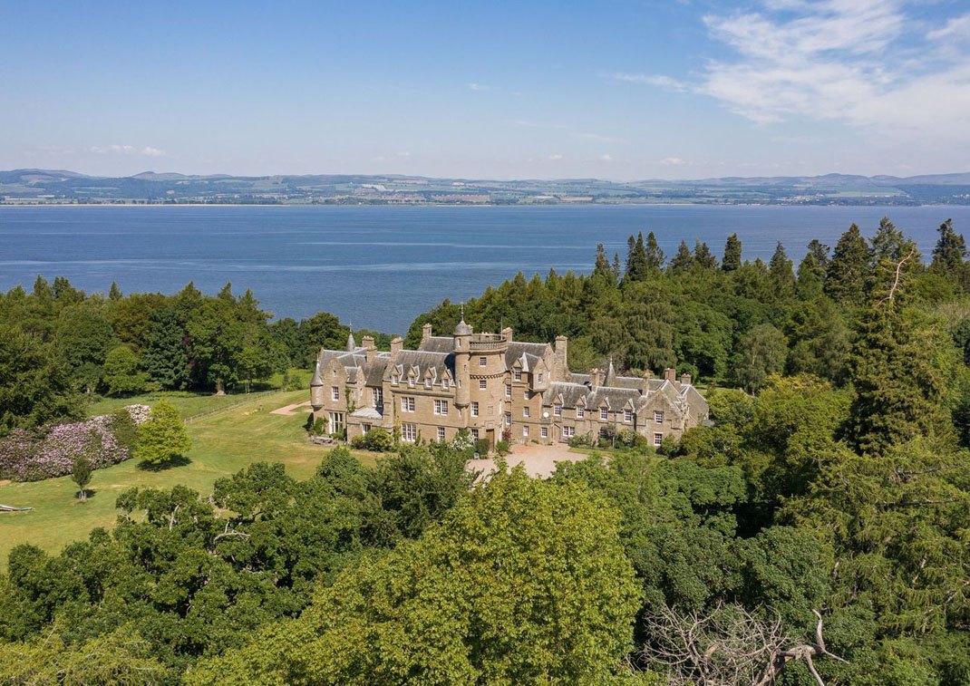 A luxury castle to rent in Scotland