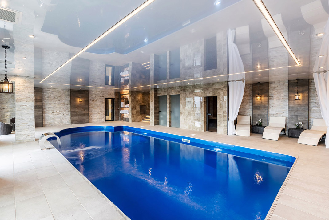 Large Houses To Rent In Norfolk With A Swimming Pool