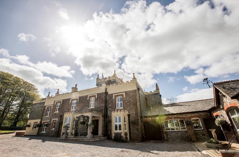 Large Luxury Houses To Rent with 15 bedrooms