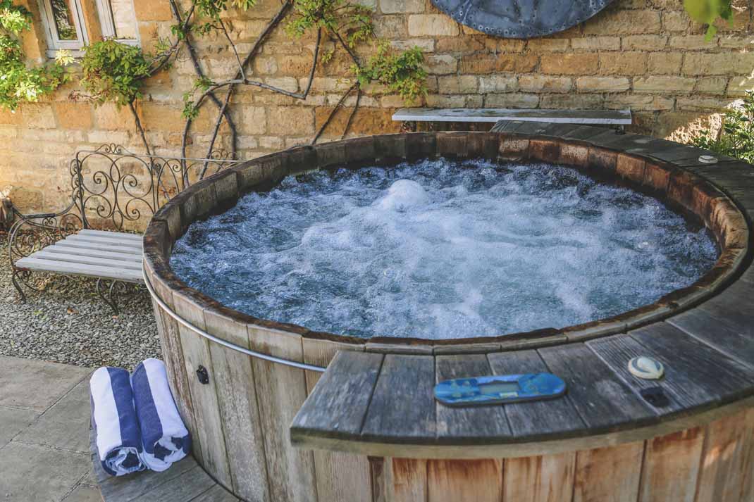 Large Luxury Houses To Rent In Hampshire With A Hot Tub