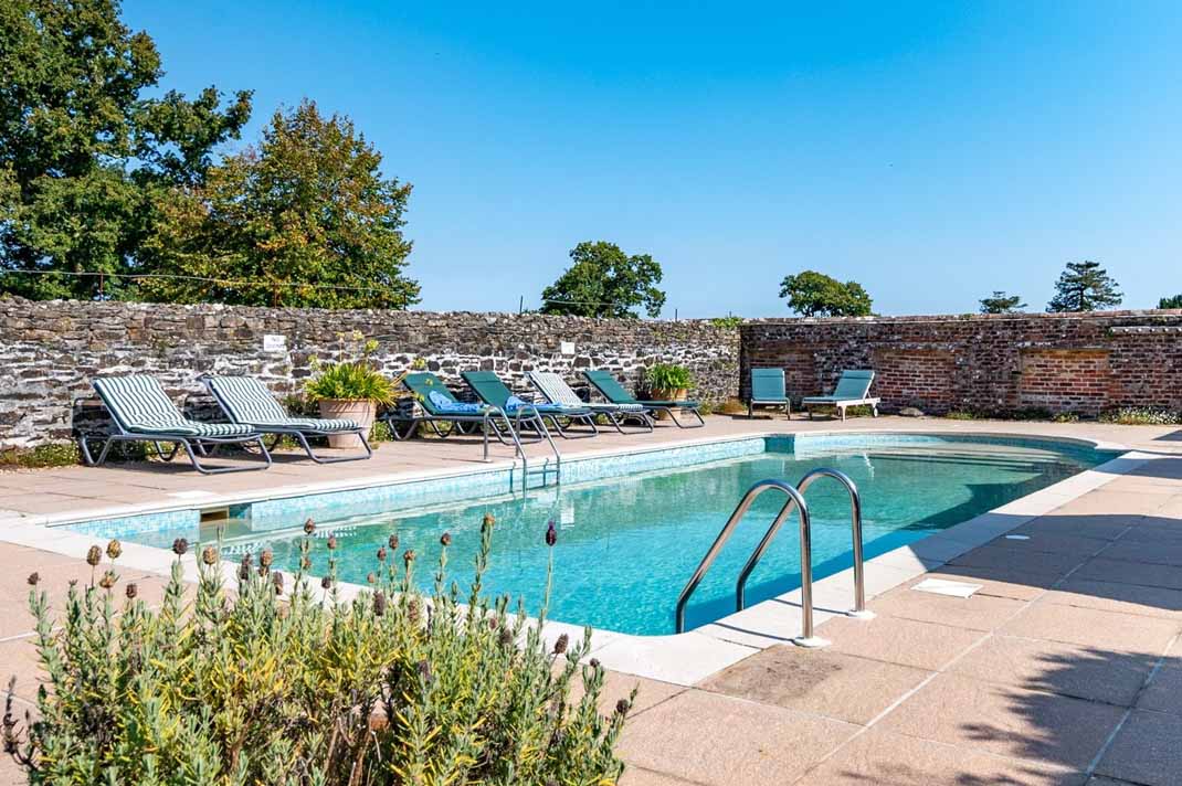 Large Houses To Rent In Devon With A Swimming Pool