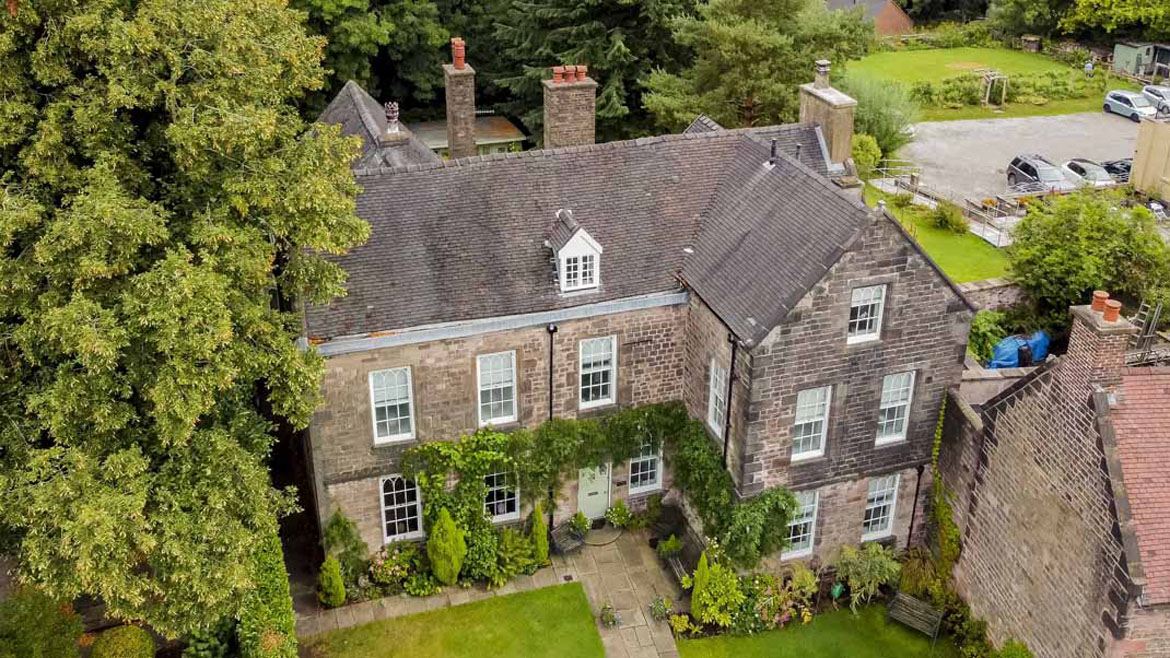 Large Luxury Houses To Rent Close to a Pub for 40th Birthday Celebrations