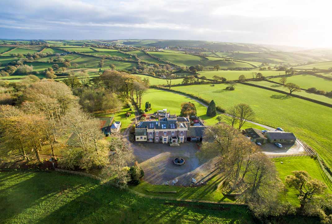 Large Luxury Houses To Rent In Devon For 70th Birthday Parties