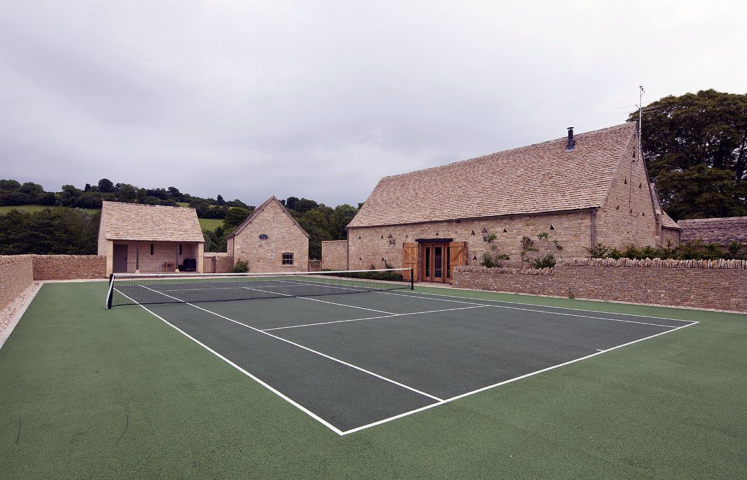 Large Luxury Houses To Rent In The Cotswolds With A Tennis Court