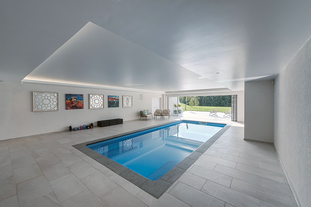 Large Houses To Rent InHampshire With A Swimming Pool