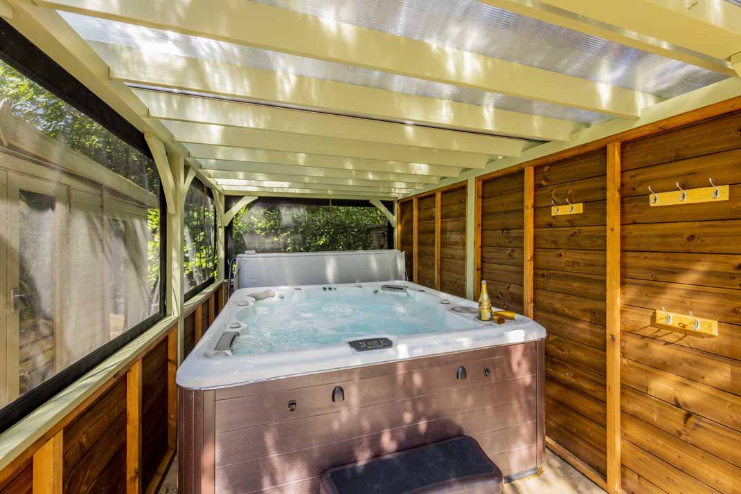 Large Luxury Houses To Rent In Somerset With A Hot Tub