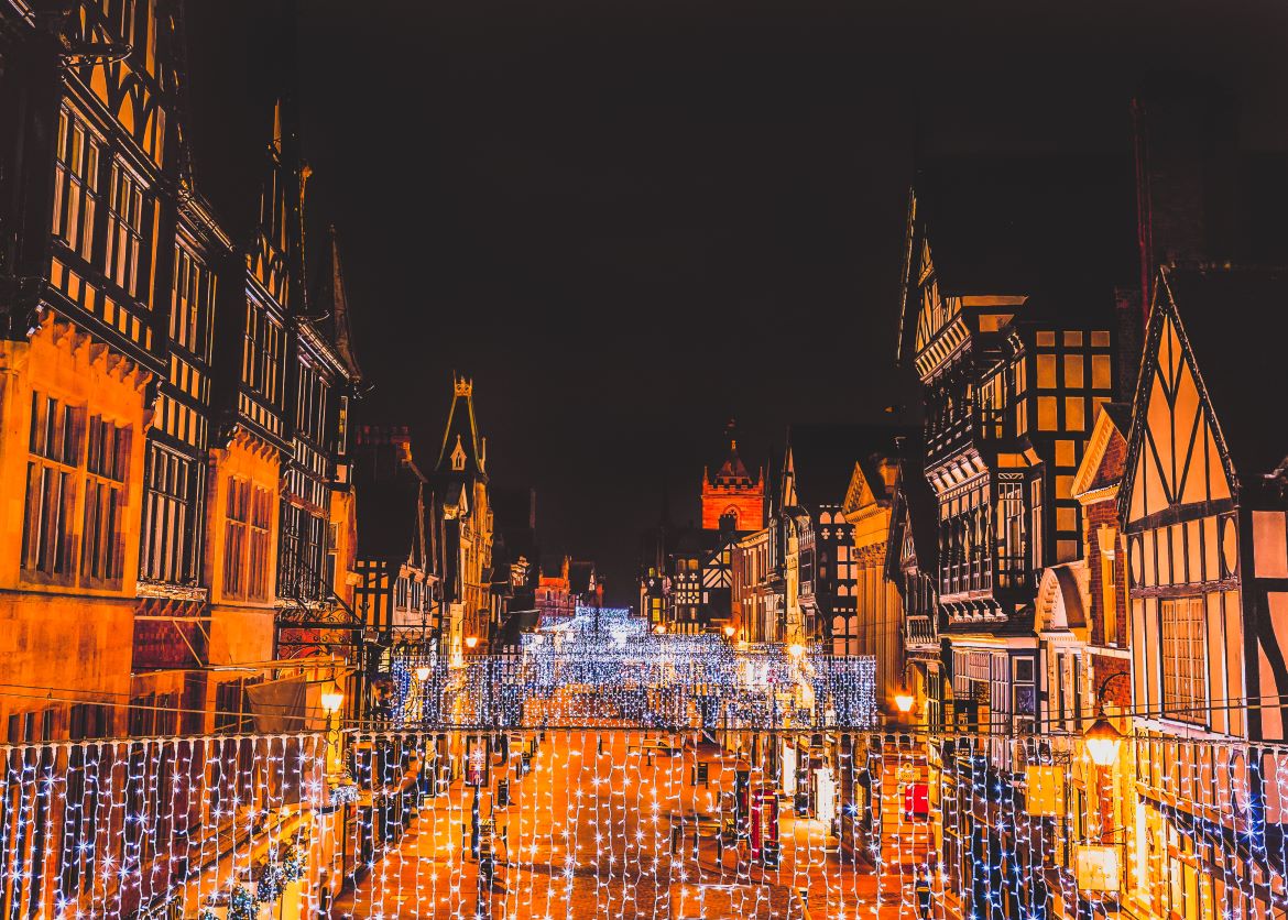Large Luxury Houses To Rent In Cheshire For Christmas