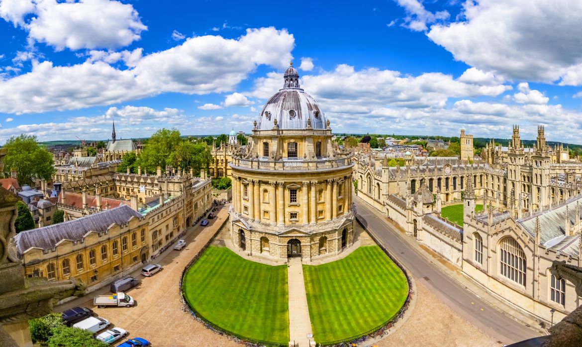 Large Luxury Houses To Rent In Oxfordshire For 70th Birthday Parties