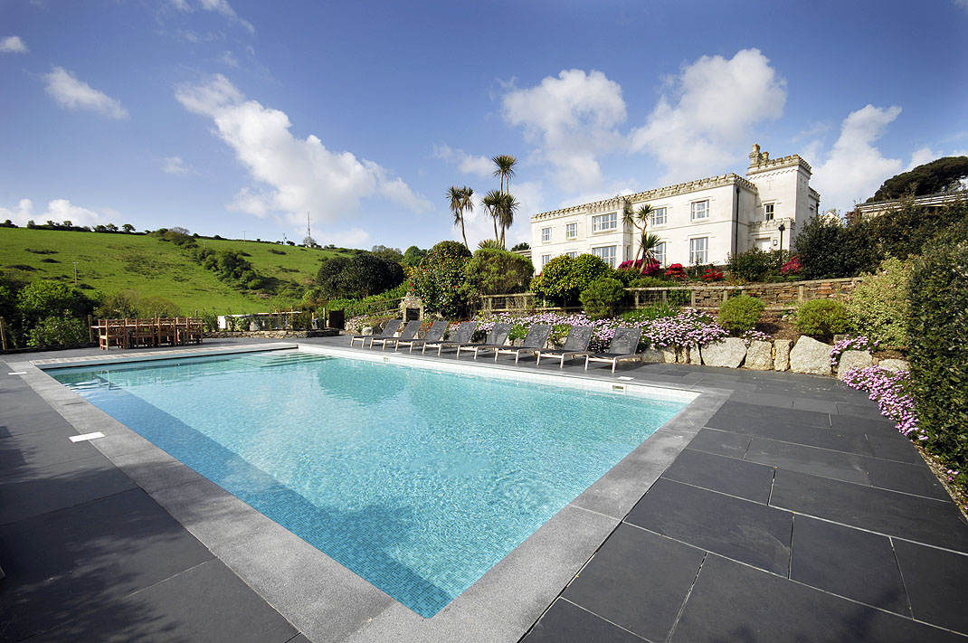 Large Luxury Houses To Rent In Cornwall For 70th Birthday Parties