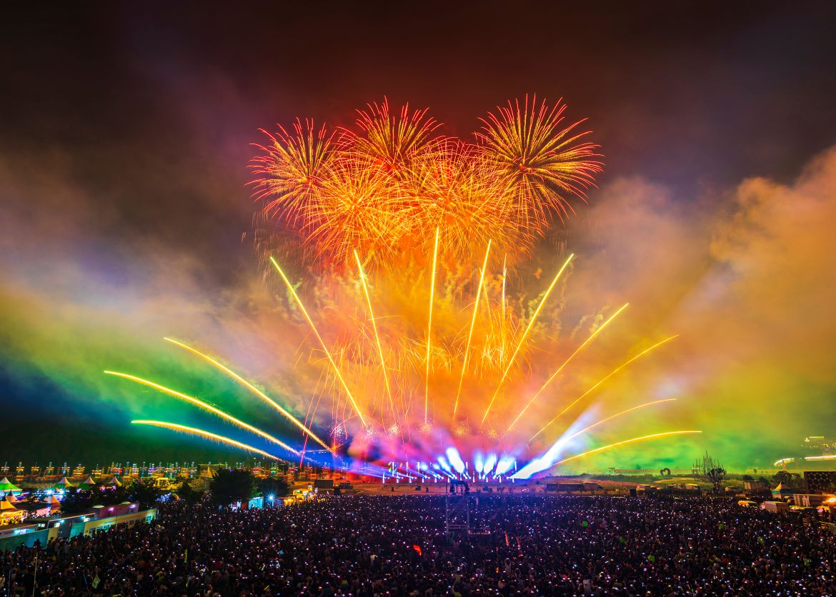 Luxury Holiday Homes to Rent for New Year – 8 Bedroom Rural Retreats