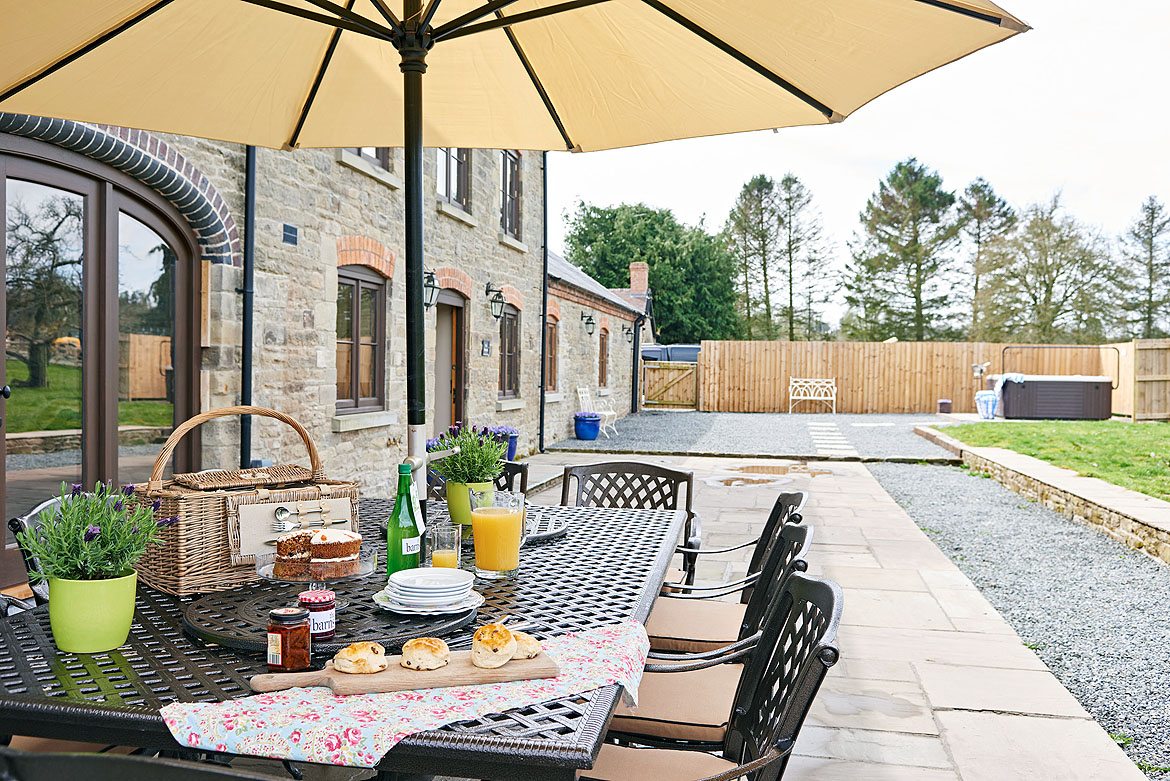 Oaklands Estate Overview The Wow House Company