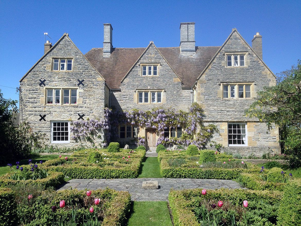 Hunsingore Manor Honeybourne Manor - Overview | The Wow House Company